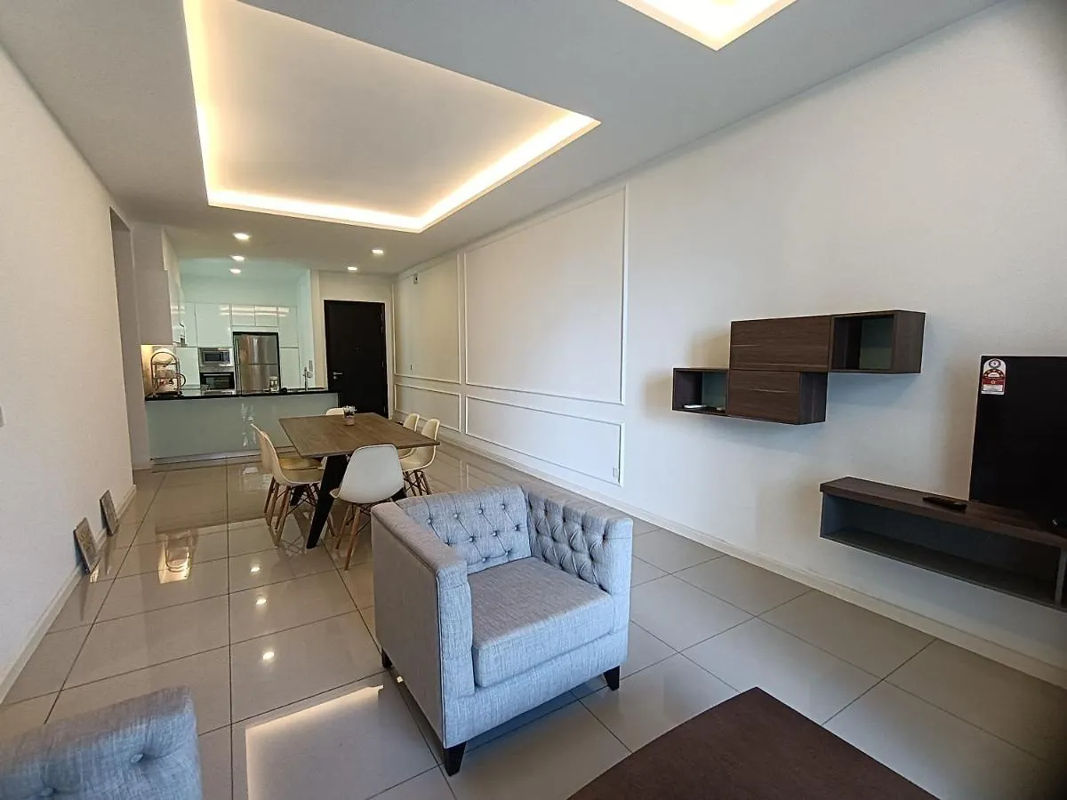 Apartment Pax 6+3 Grand Lux Melaka Homestay