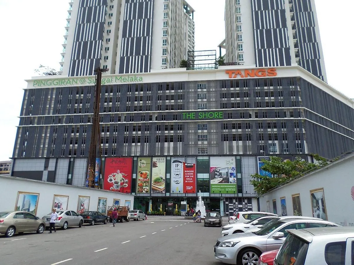 Pax 6+3 Grand Lux Melaka Homestay Malacca